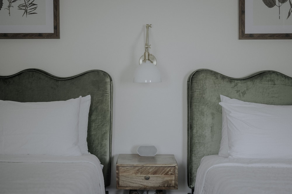 The Rochester Hotel 25/50