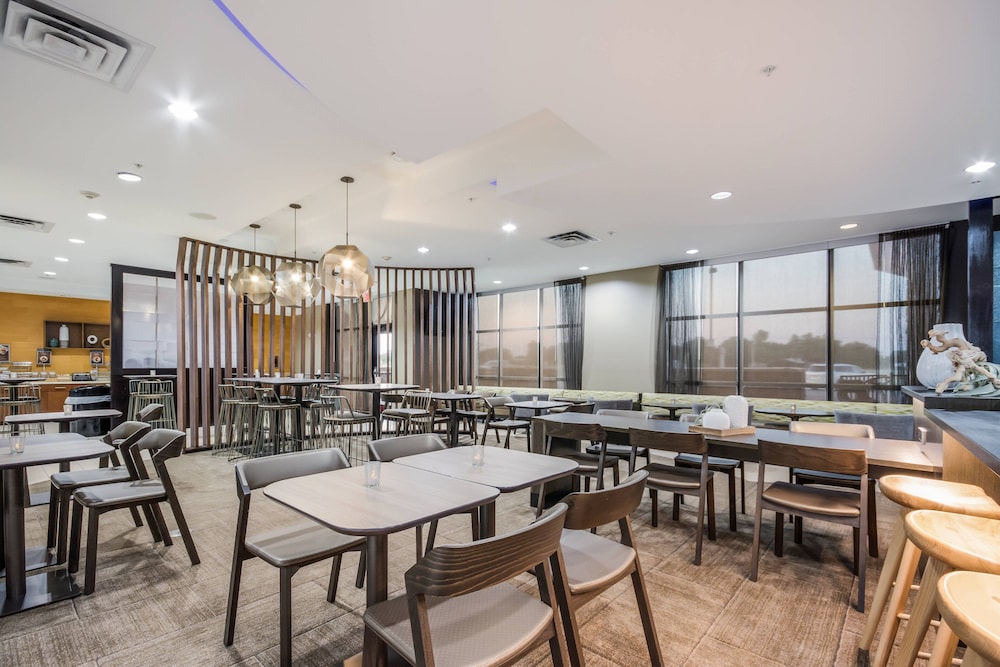 SpringHill Suites by Marriott Enid 32/37