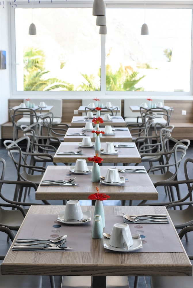 Kouros Village Hotel Adults Only 65/71