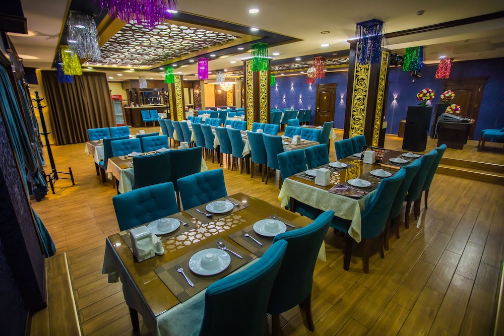 Grand Capital Hotel 41/50