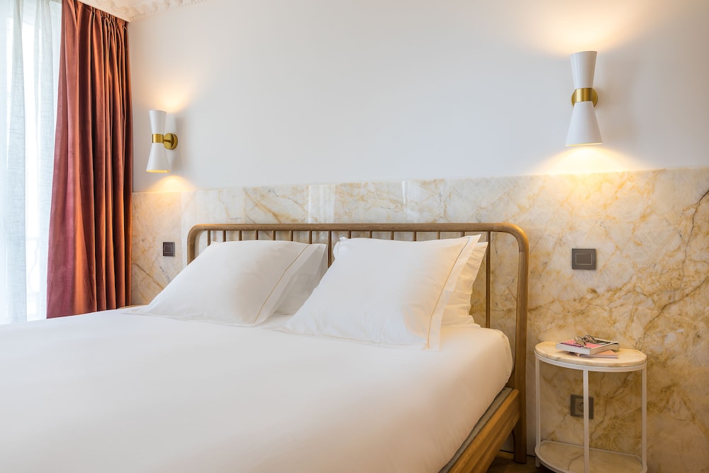 Hotel Rose Bourbon 11/70