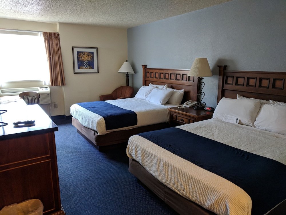Broadway Inn Conference Center 9/52