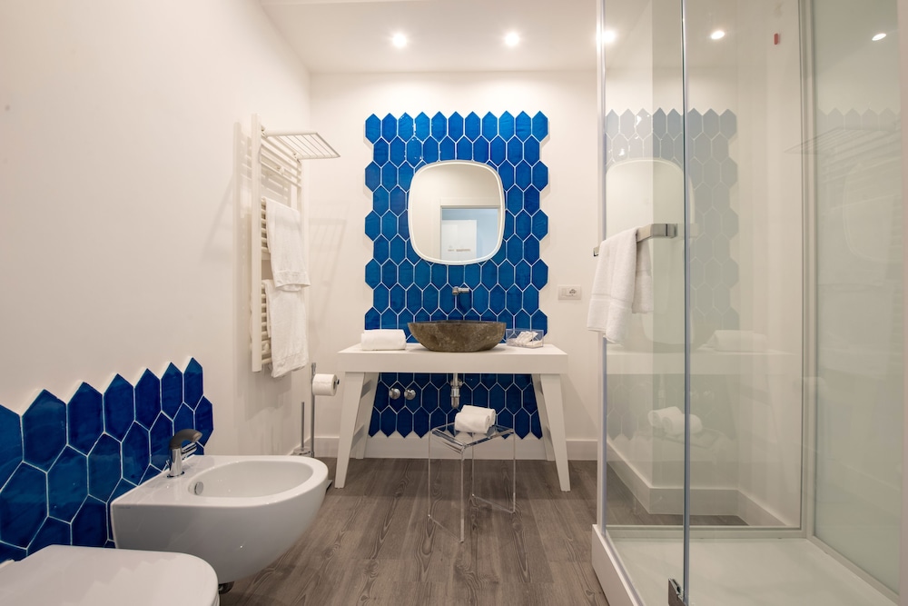 Diamond Suite 59/63
