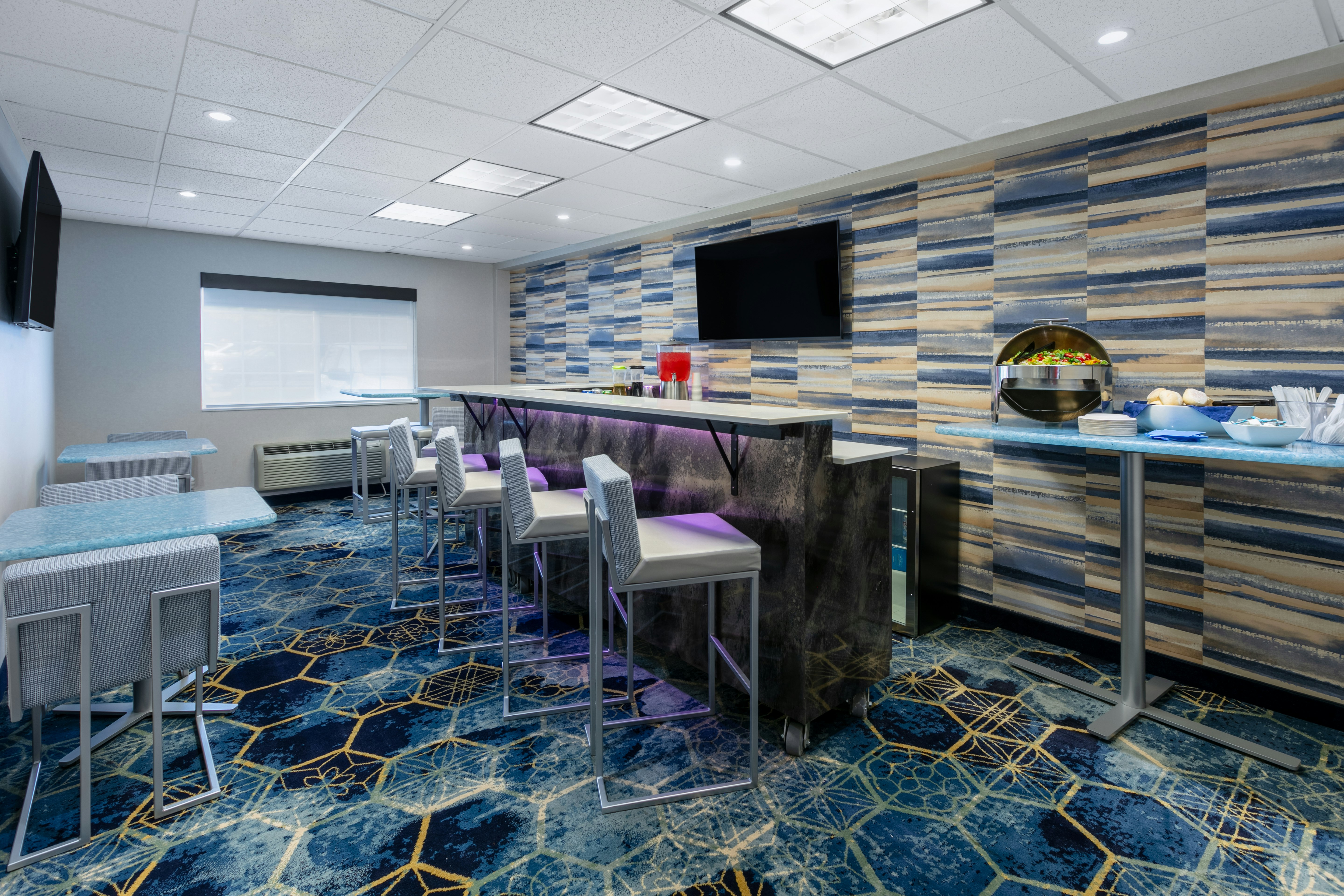Holiday Inn Express Spokane Valley 60/65