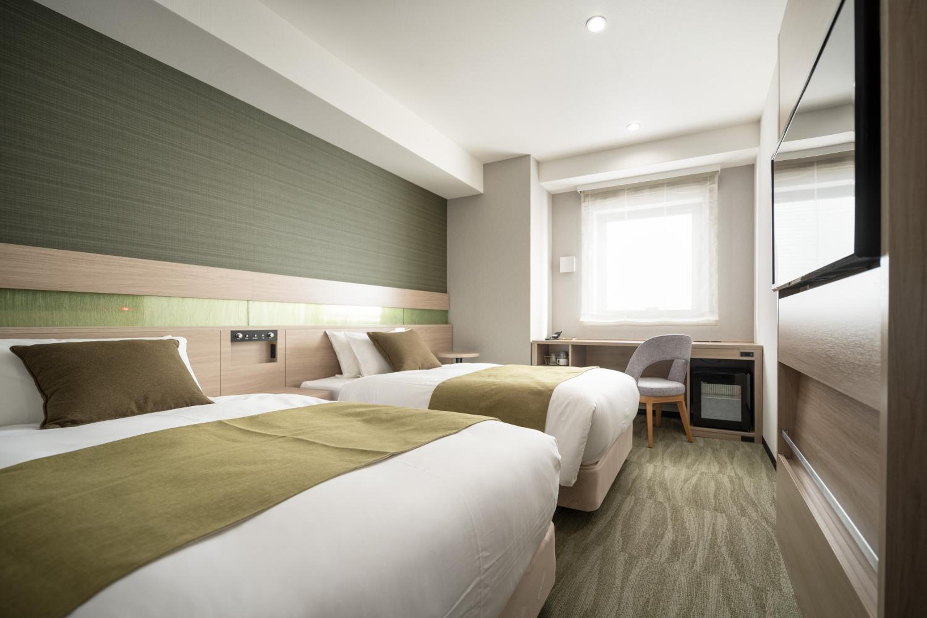 Adjoining, 2 Rooms, Twin Beds
