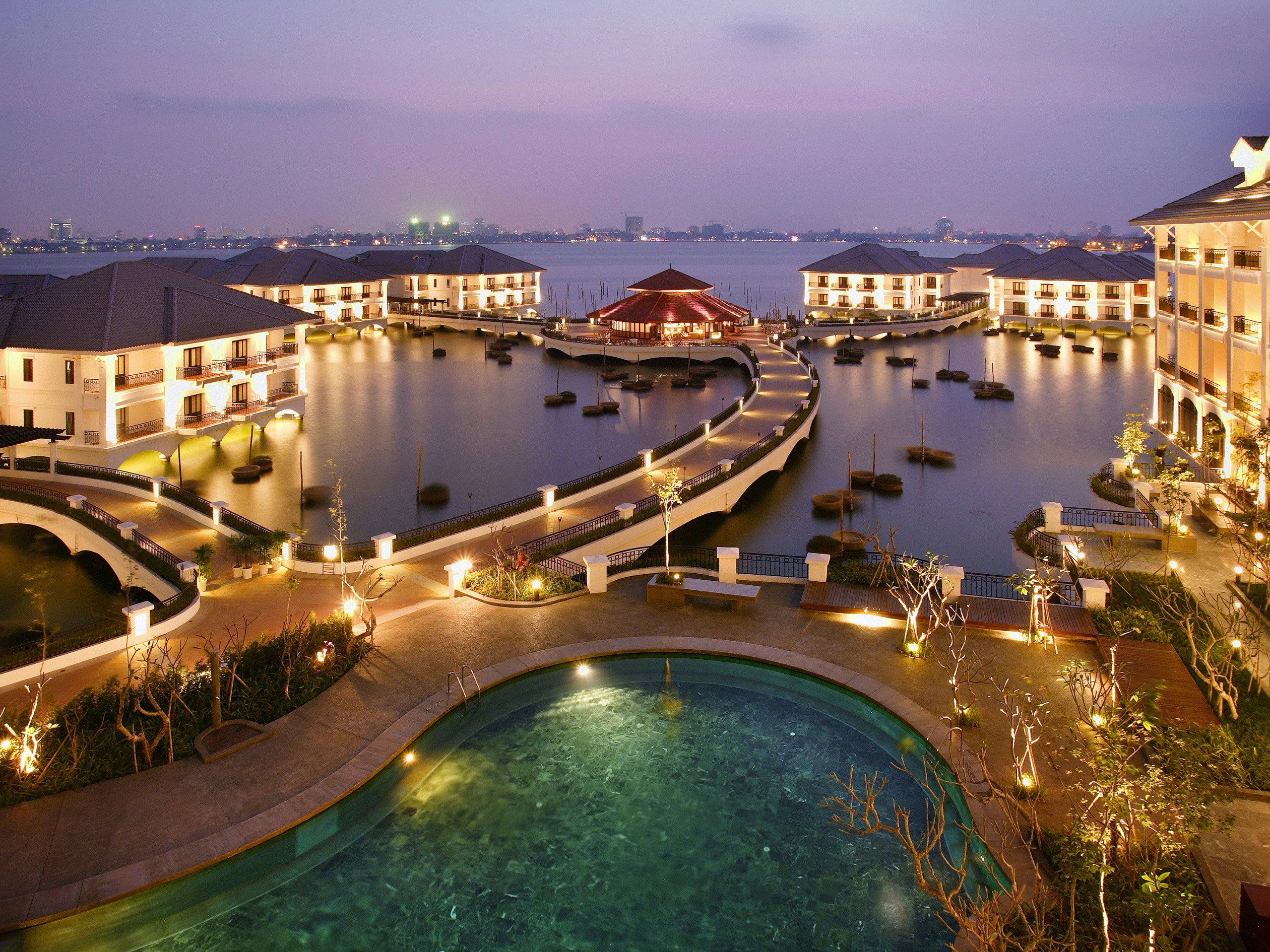 Intercontinental Hanoi Westlake 74/78