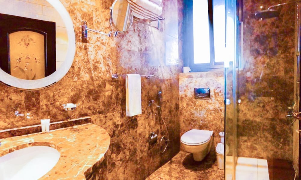 JAD HOTEL SUITES 20/20