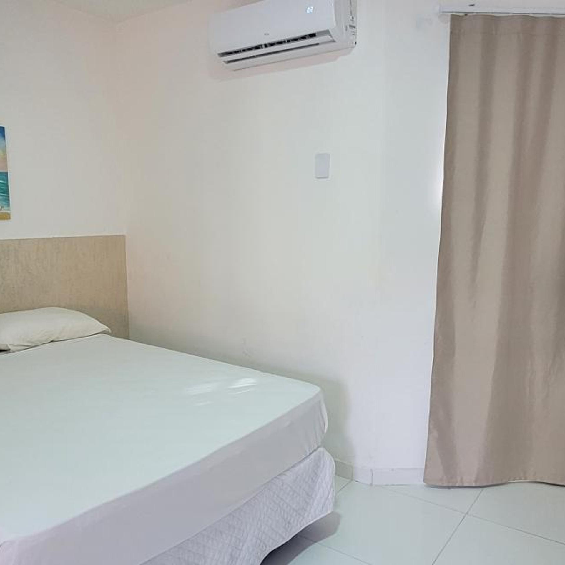 Room, Triple, Single Bed
