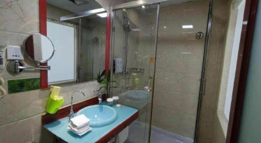 Hualian Hotel 45/50