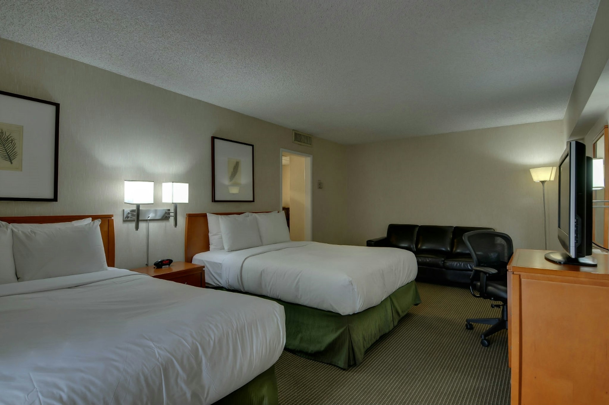 Vagabond Inn Glendale 12/28