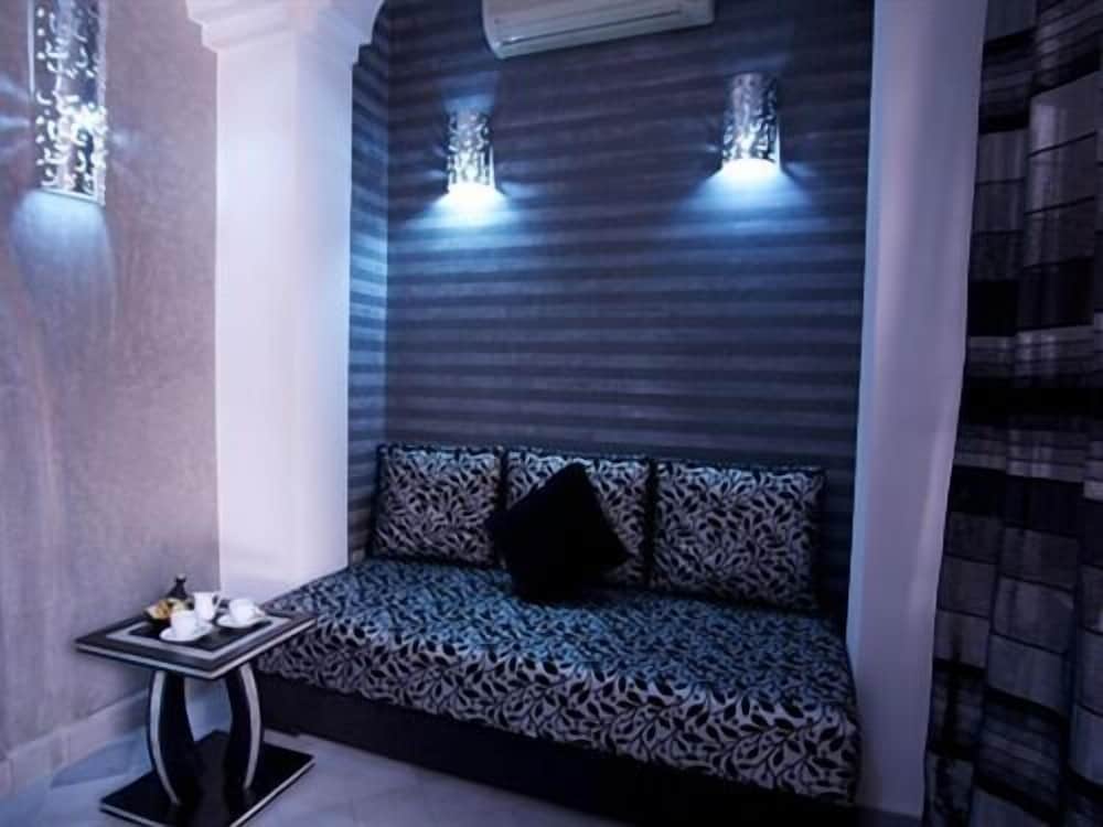 Riad Mazaya 50/50