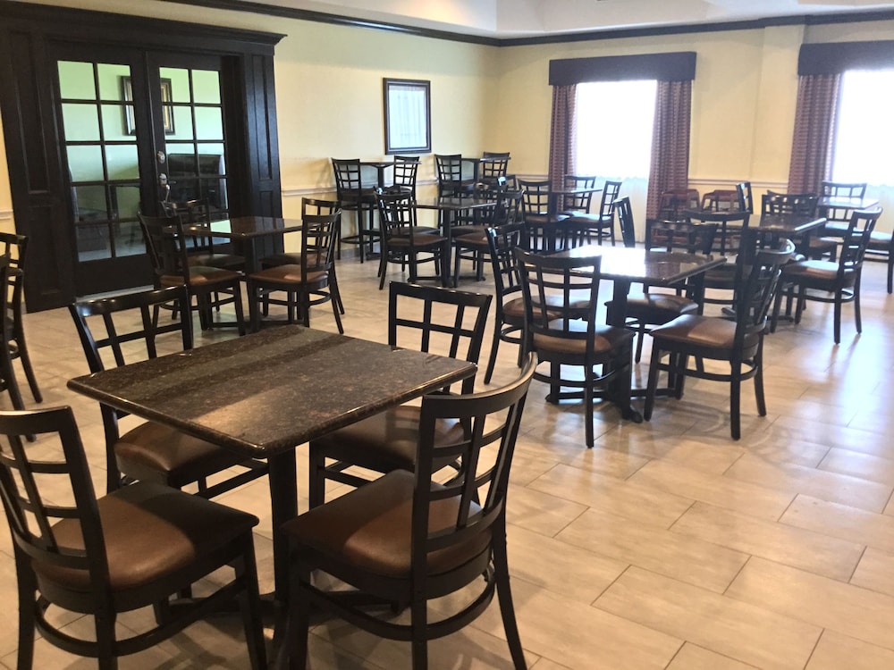 Days Inn & Suites By Wyndham Galveston West/Seawall 21/32