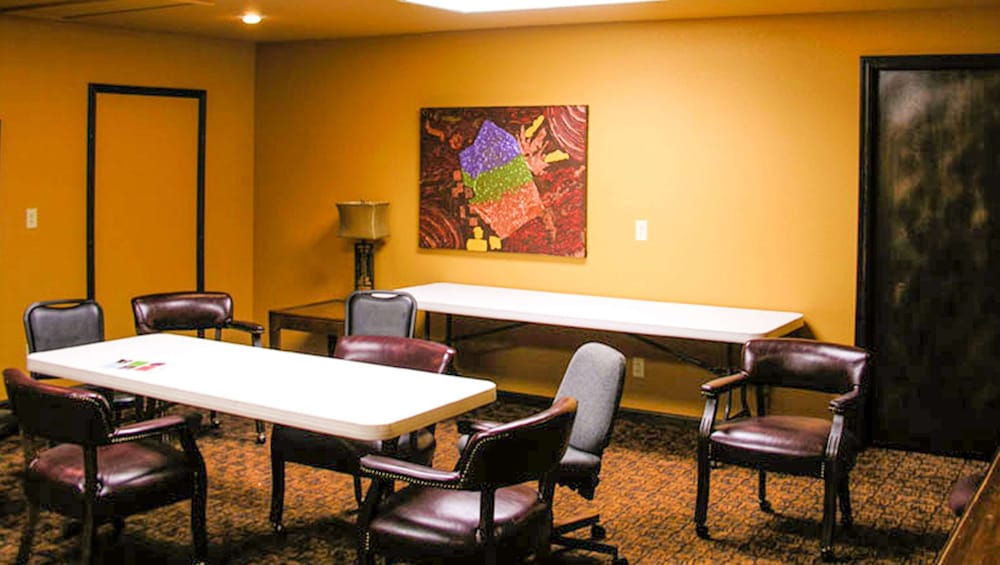 Fortune Inn And Suites Newport 42/50