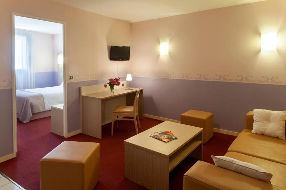 The Originals City Hotel Le Lion Dorr Chinon Inter Hotel 34/76