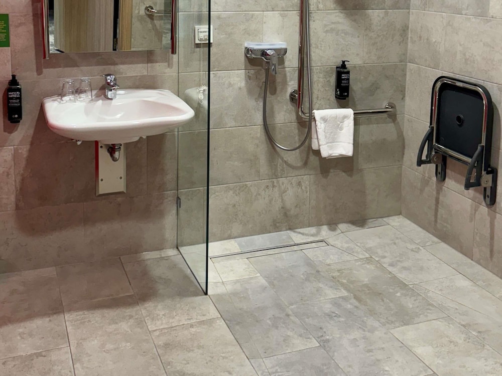 Ibis Styles Warszawa City 72/75