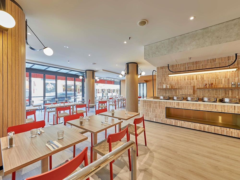 IBIS PERTH 54/70
