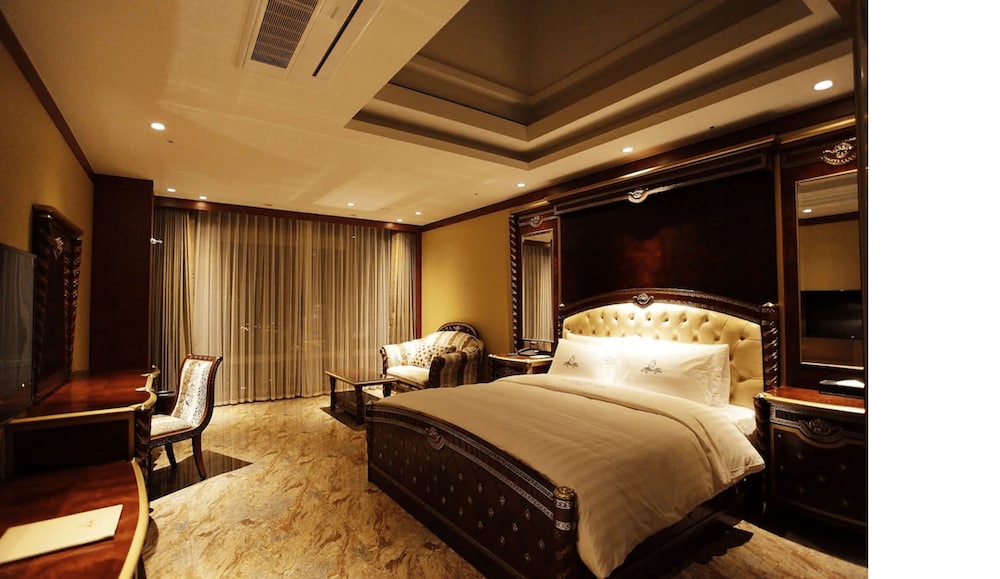 Sky, Deluxe, Double Bed