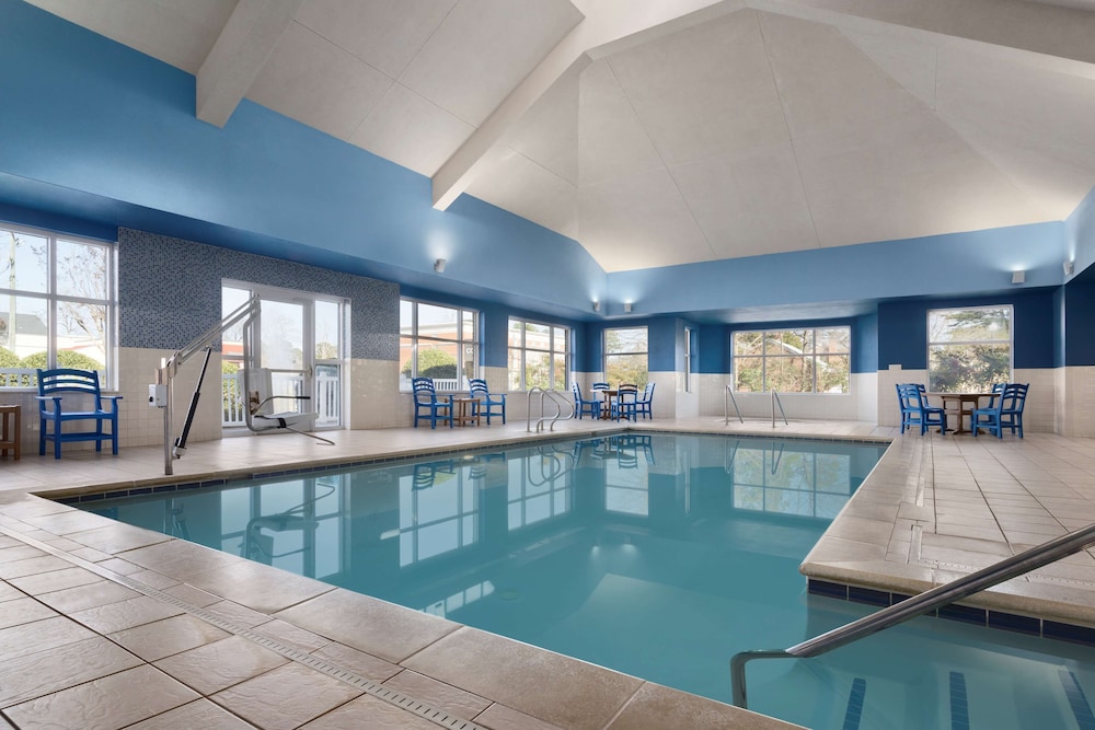 Country Inn Suites By Radisson Williamsburg Historic Area Va 1/27