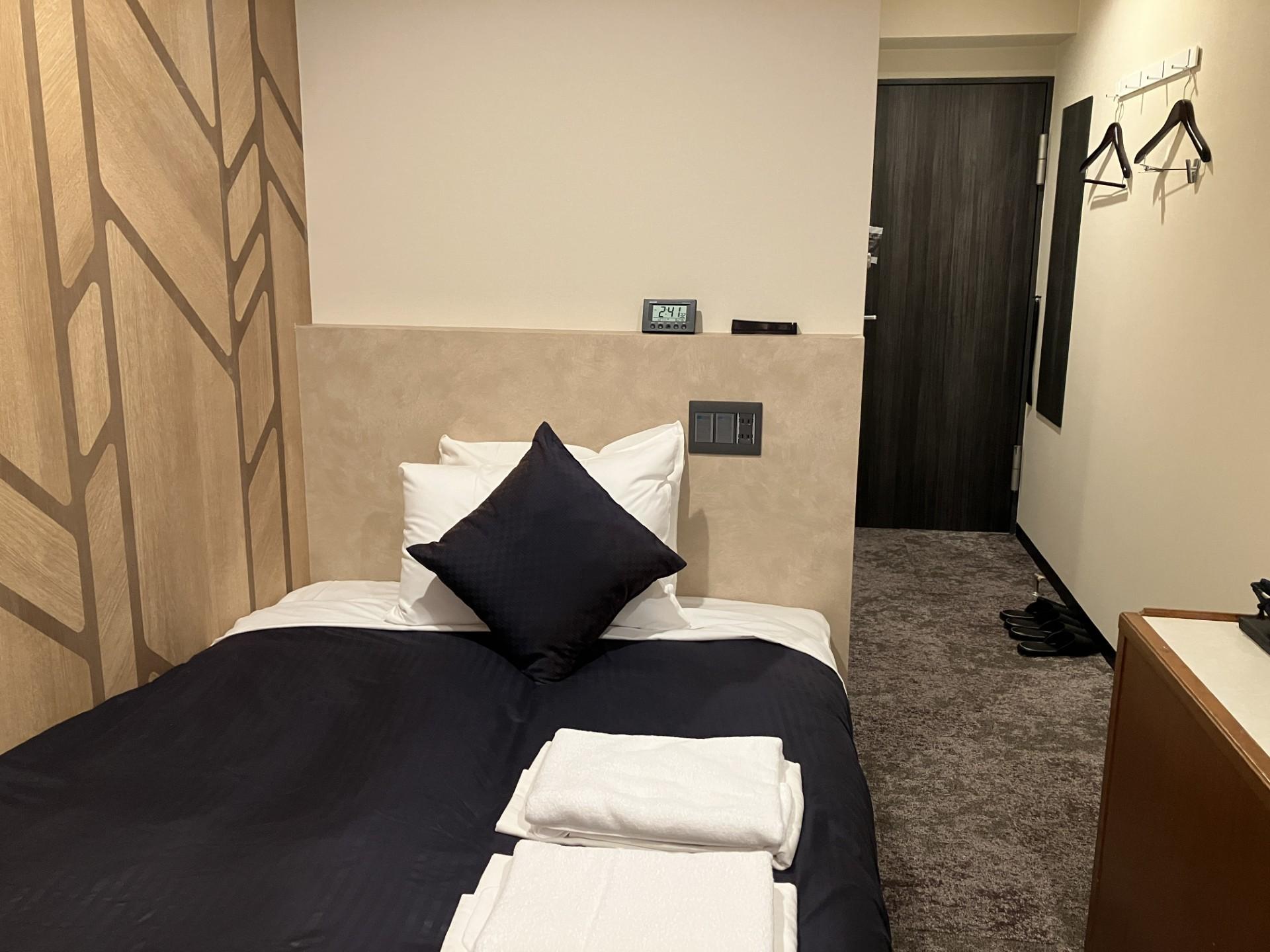 Semi Room, Standard, Semi Double Bed, Smoking