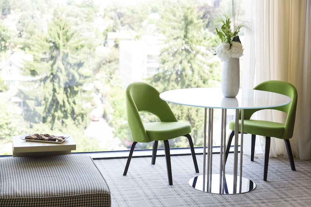Crowne Plaza Geneva 66/82