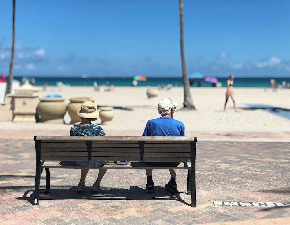The Broadmore Miami Beach 40/48