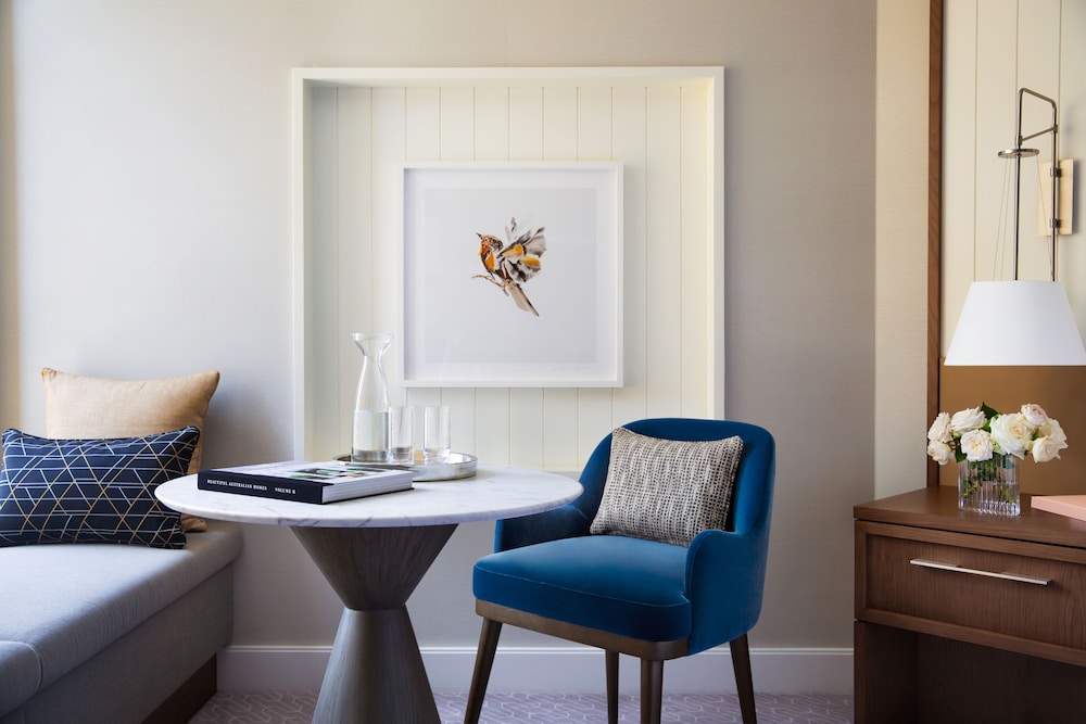 Four Seasons Hotel Sydney 42/43