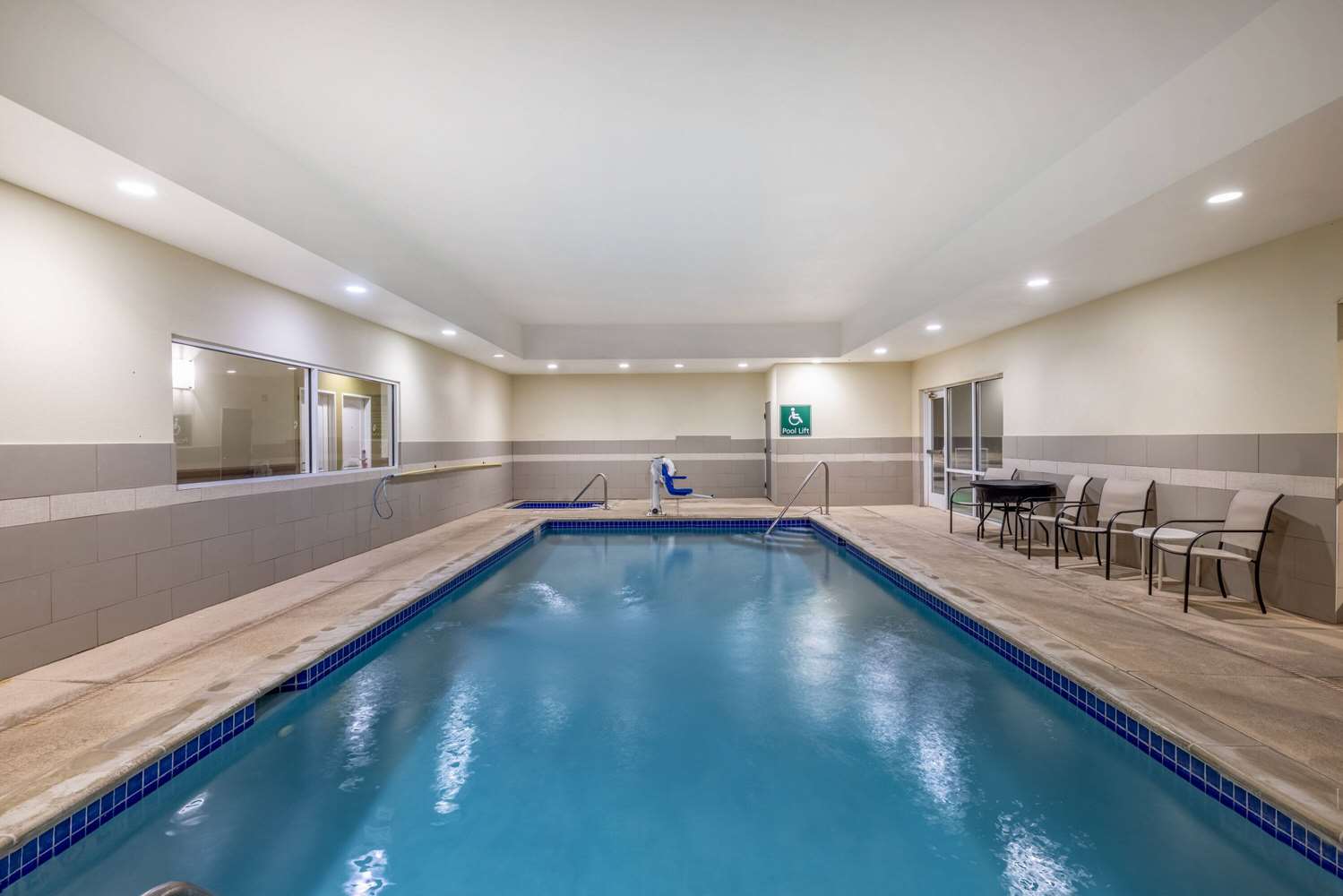 La Quinta Inn & Suites by Wyndham Artesia 24/58
