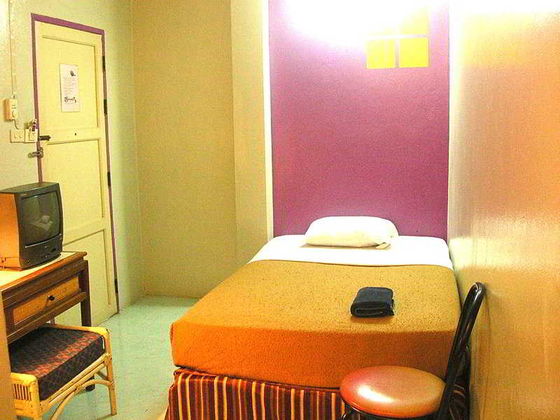 Sawasdee Khaosan Inn 25/40