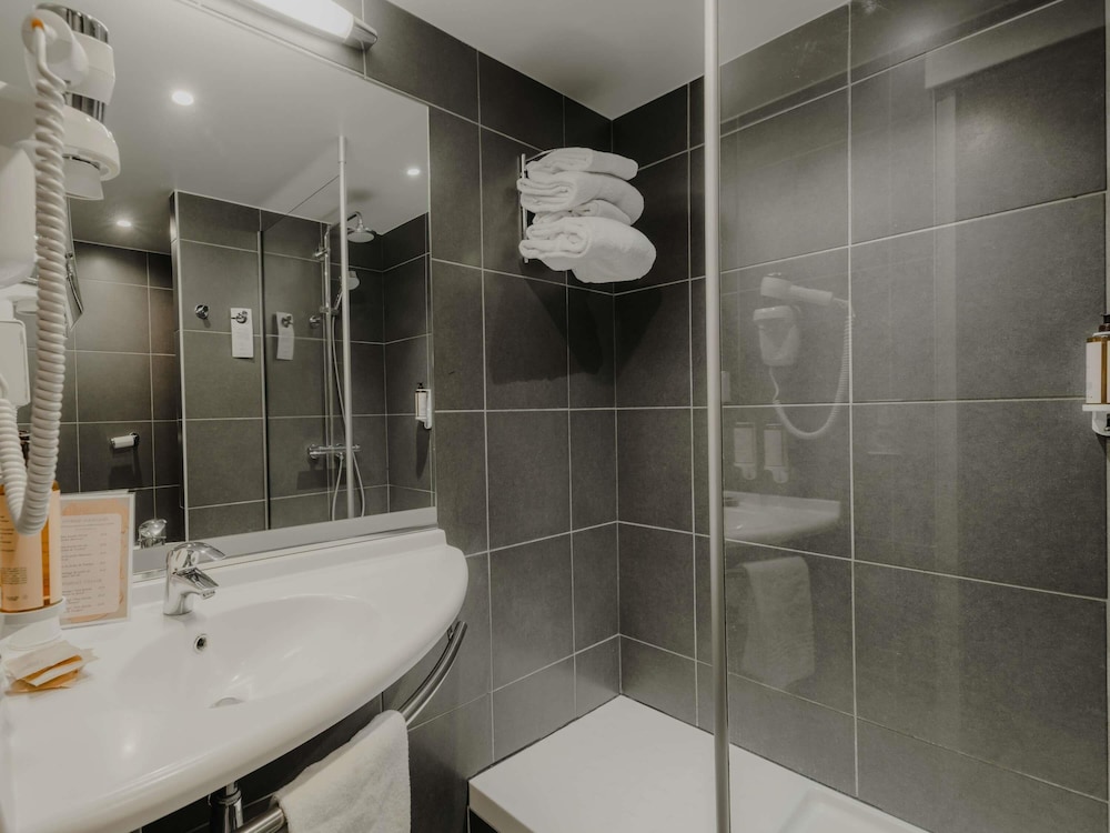 Mercure Annecy Sud 70/70
