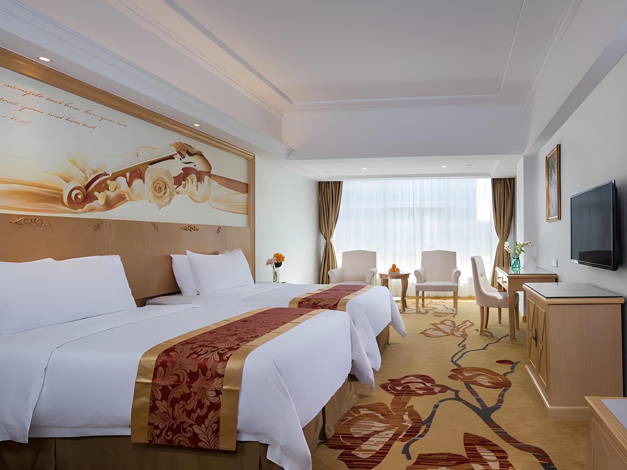 Vienna Hotel (Shenzhen Baifu City) 24/47