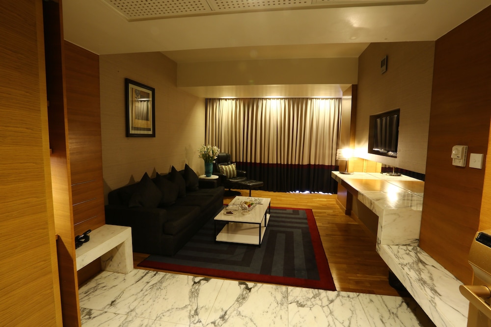 swimming pool spa