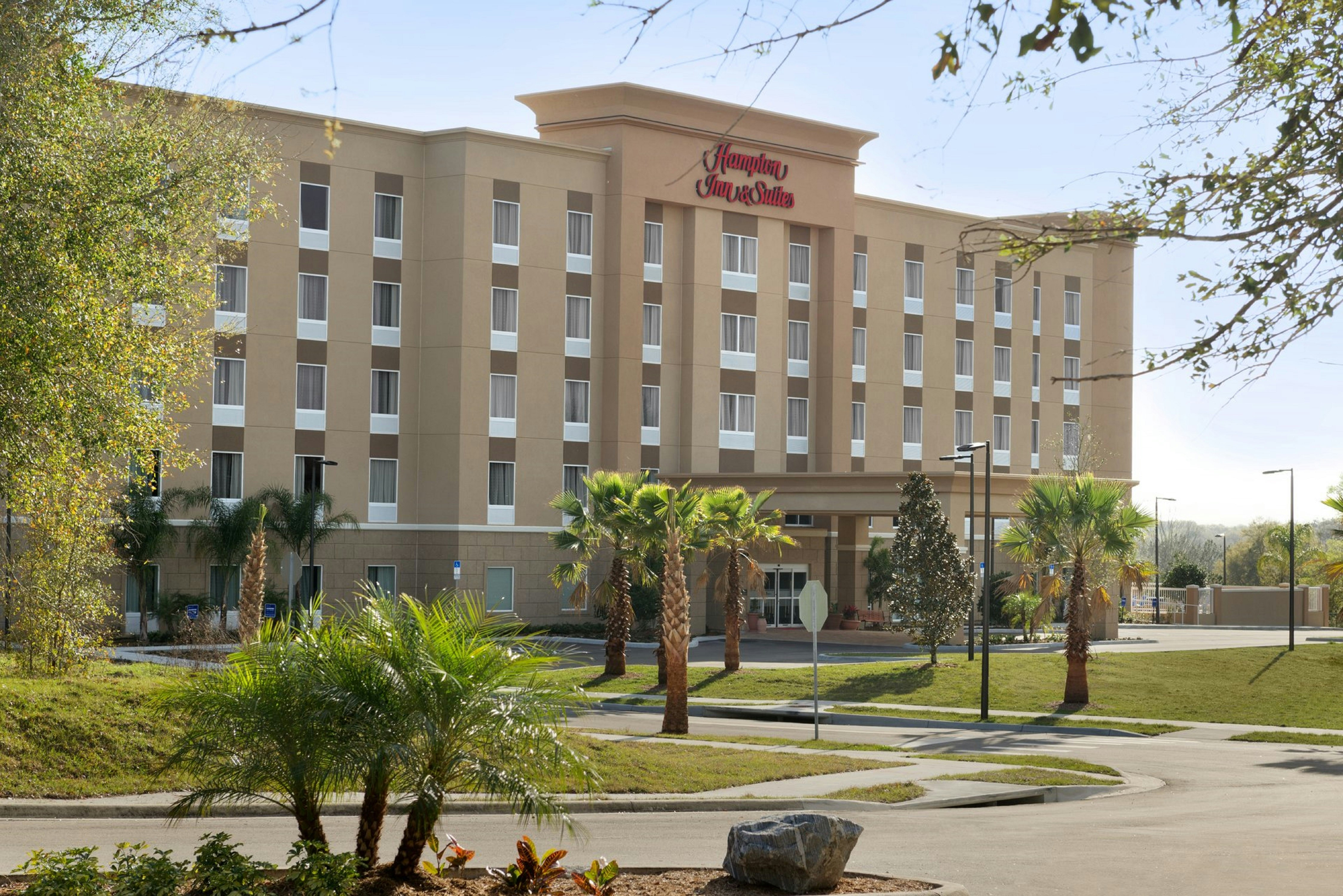 Hampton Inn Suites Deland 75/77