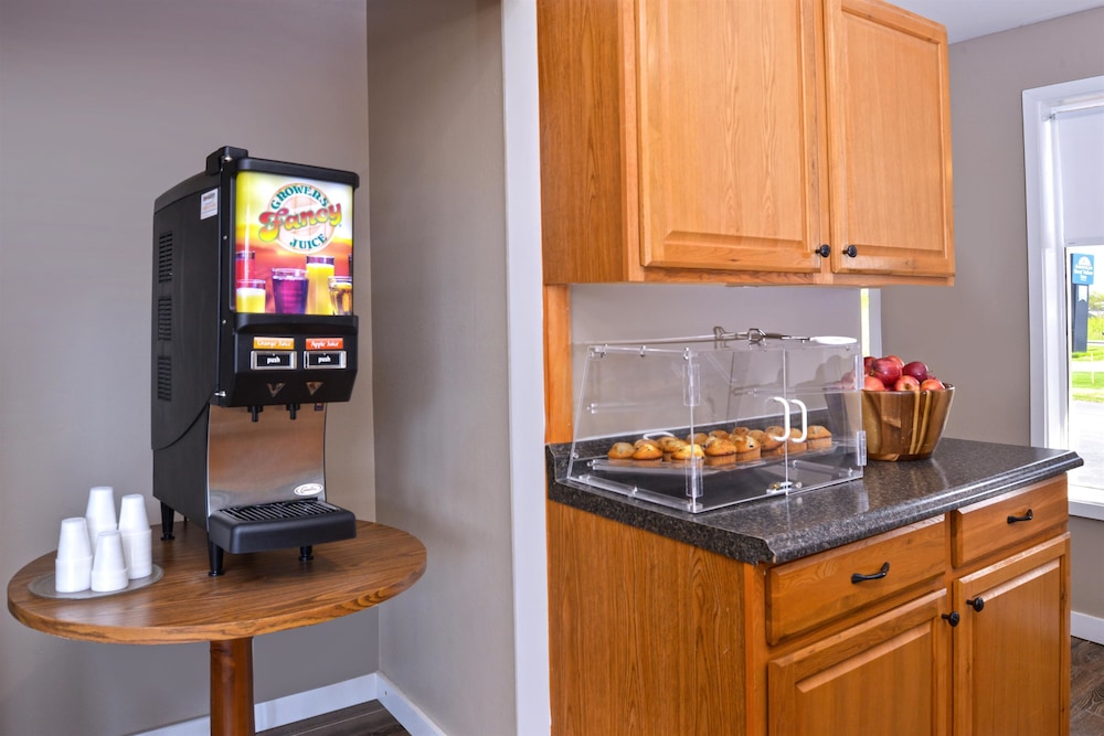 Americas Best Value Inn-Plattsburgh 34/40