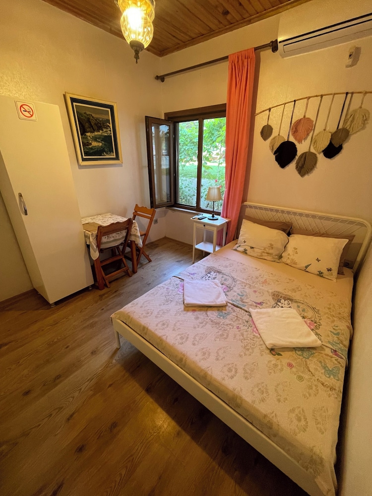 Elisa Butik Otel 12/40