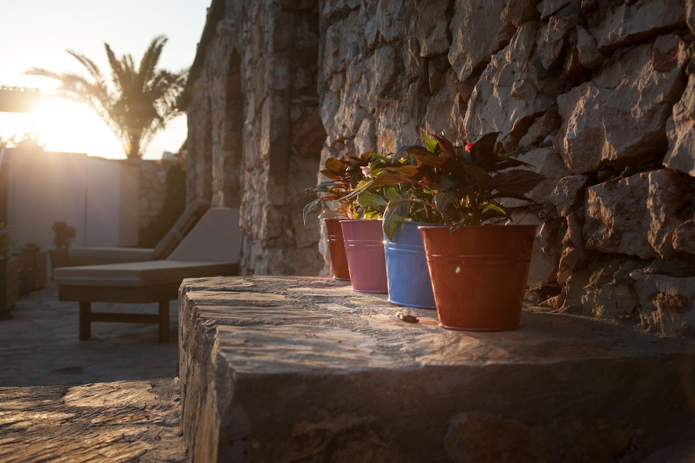Sunset Villa Hotel 37/50
