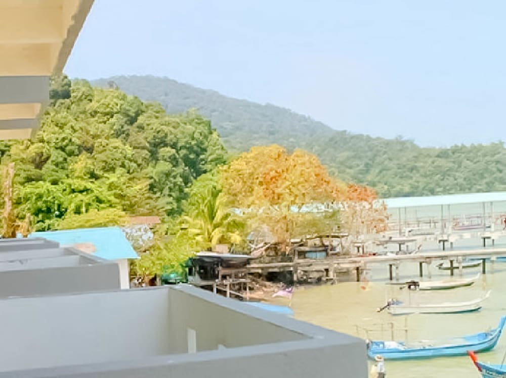 Hotel & Chalet Sportfishing Pnk Teluk Bahang 53/54