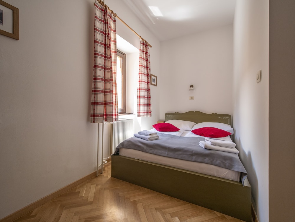 Apartment House Berghi Ii 18/48