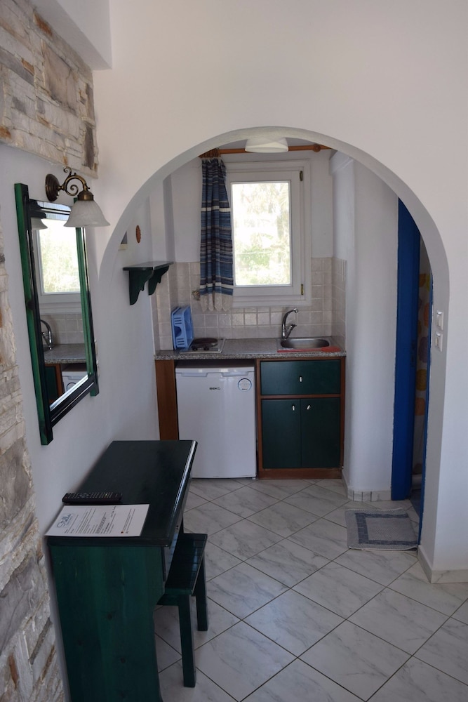 Stella Naxos Island 31/50