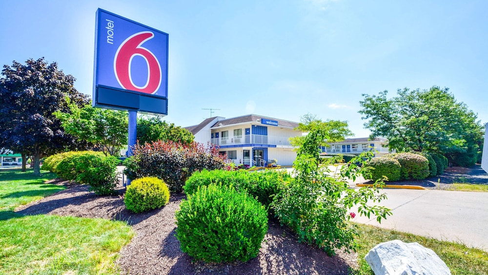 Motel6 Windsor Locks, CT - Hartford 56/66