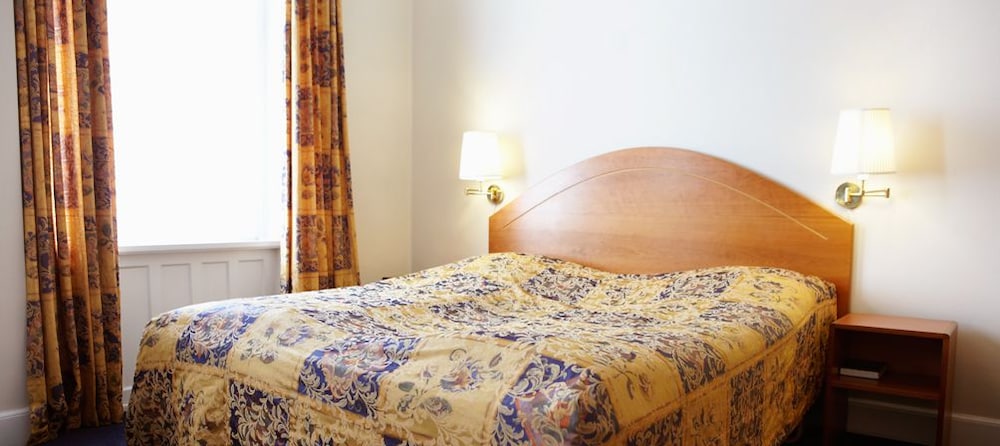 City Nebo Hotel 10/65