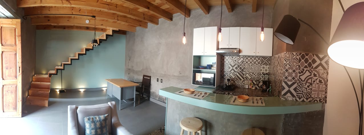Helverica Hotel 53/54