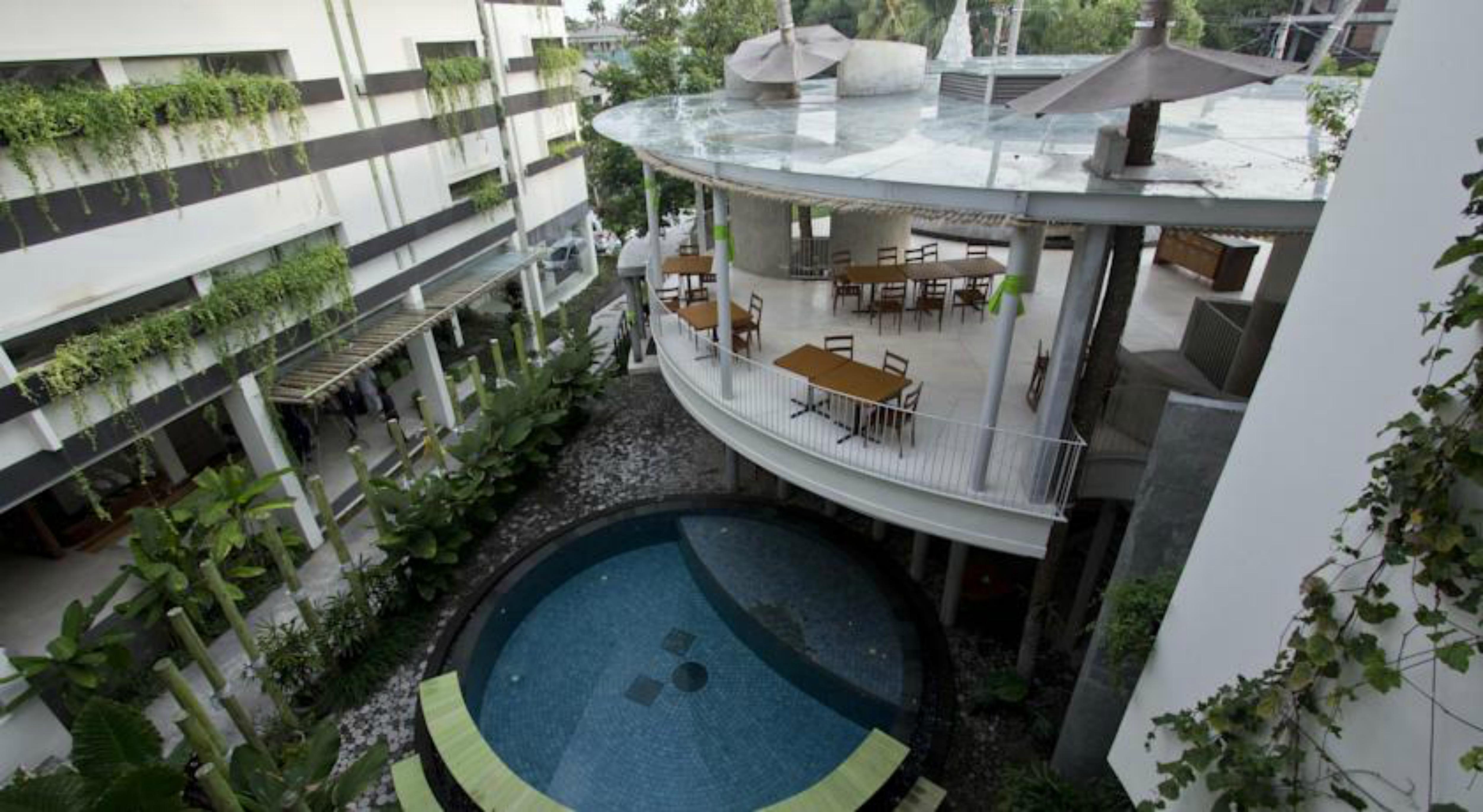 Grandmas Plus Hotel Seminyak 3/40