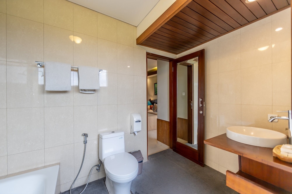 De Munut Balinese Resort and Spa 68/71