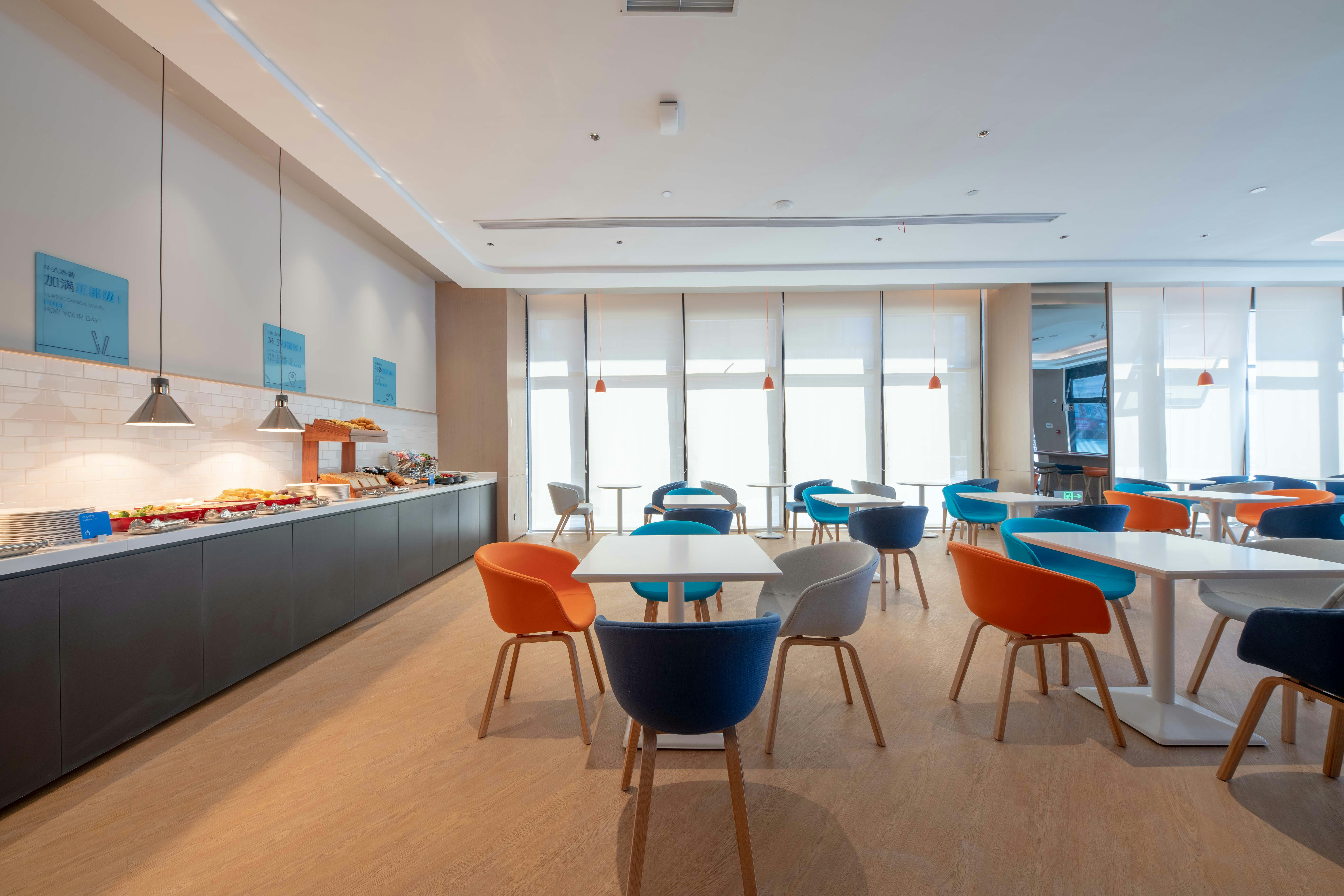 Holiday Inn Express Nantong North Gateway 42/50