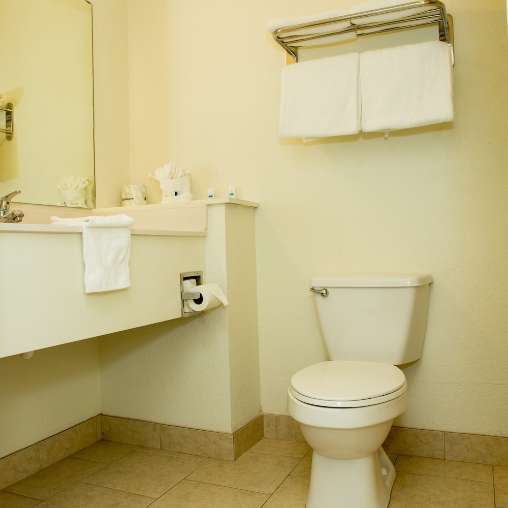 Sands Inn And Kitchen Suites 48/51
