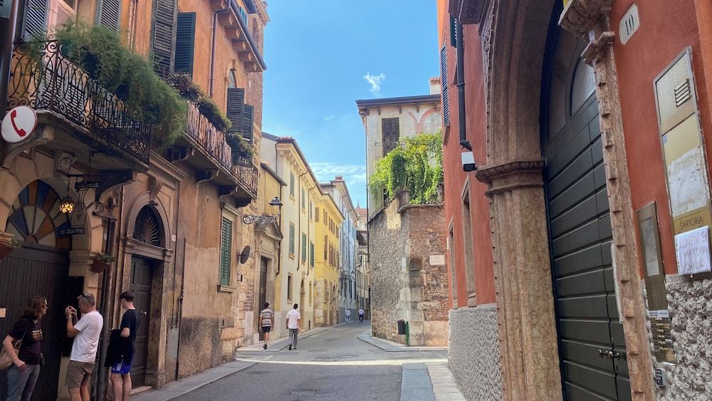 Verona Journeys 47/50