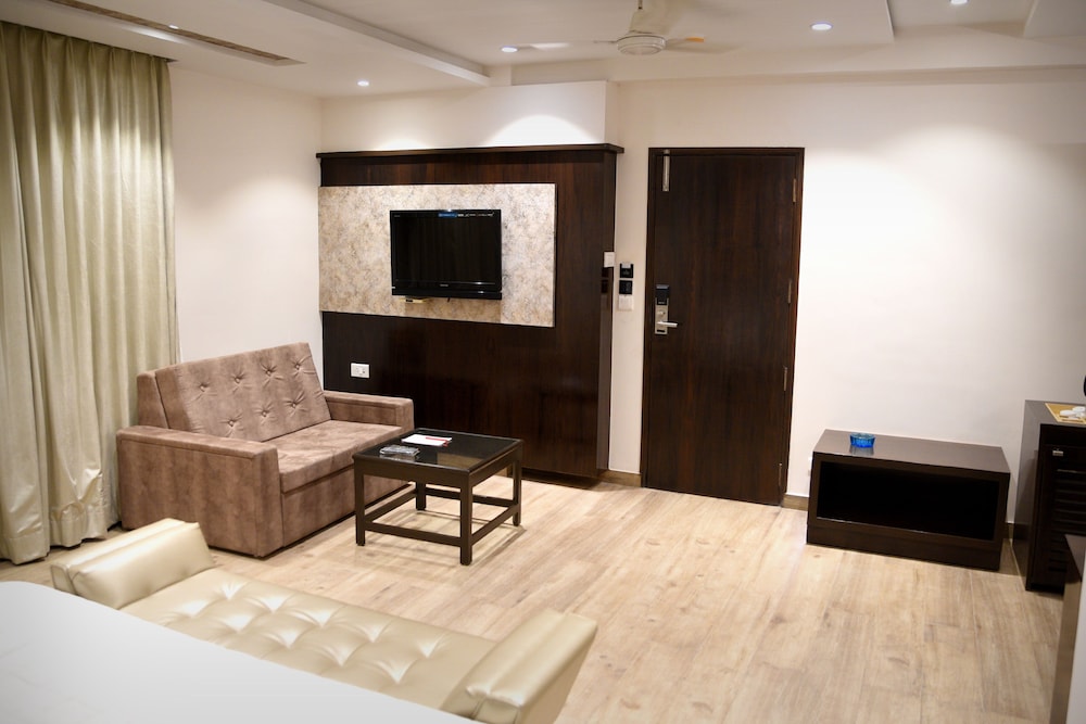 Hotel Celebration 25/27