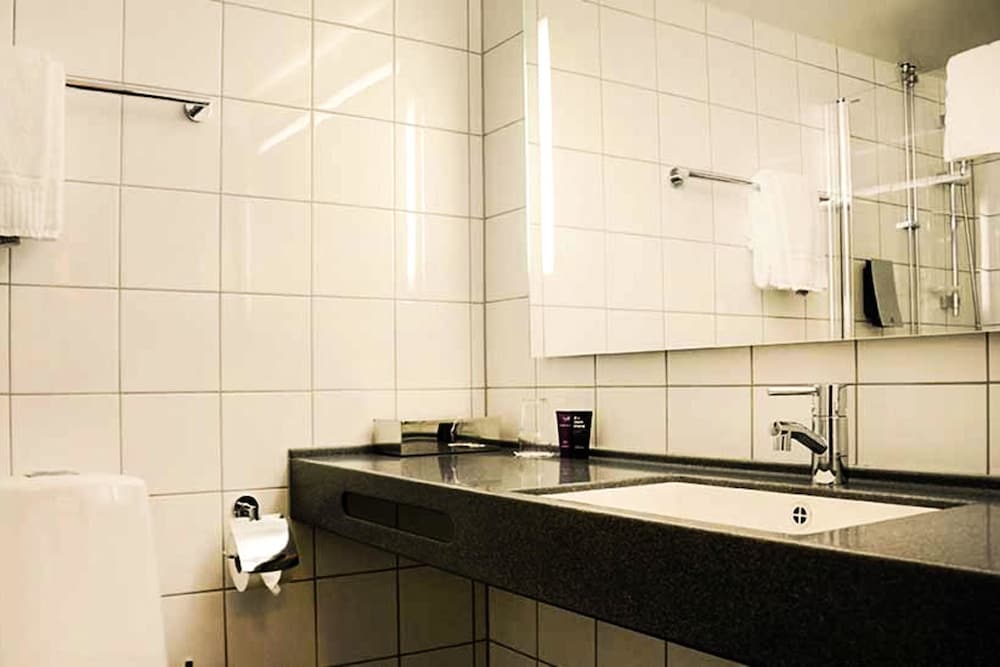 Home Hotel Majoren 15/48