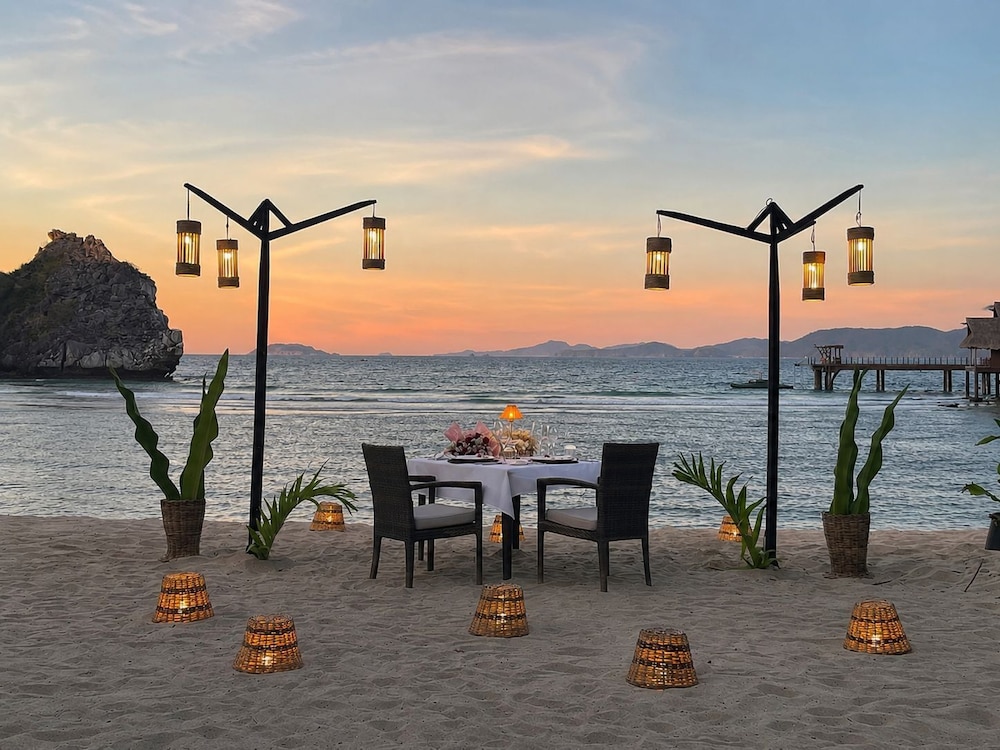 Cauayan Boutique Private Island 46/48