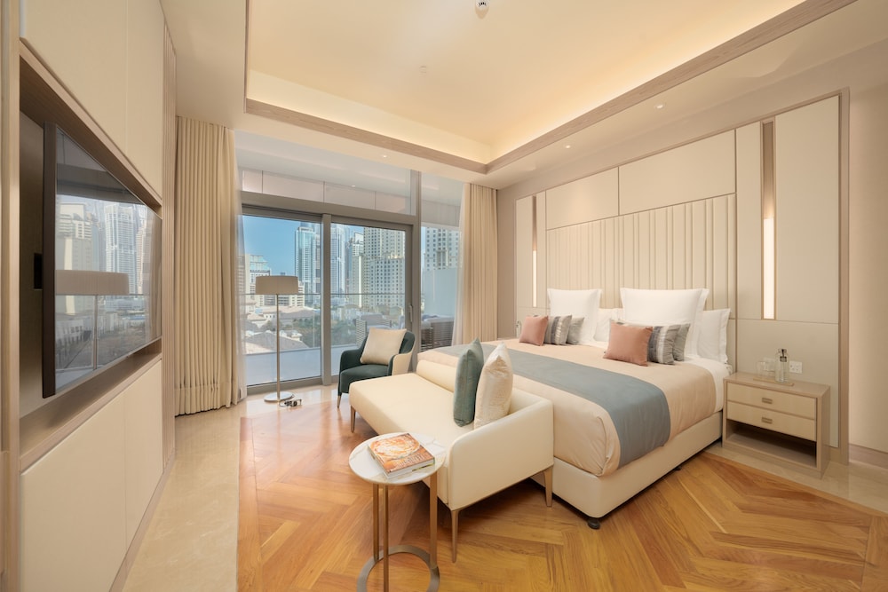 FIVE LUXE JBR 17/77